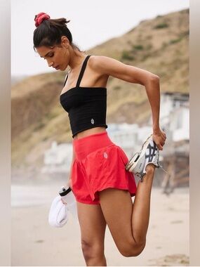 Free People Movement Carpe Diem Shorts Grapefruit (Size XL)